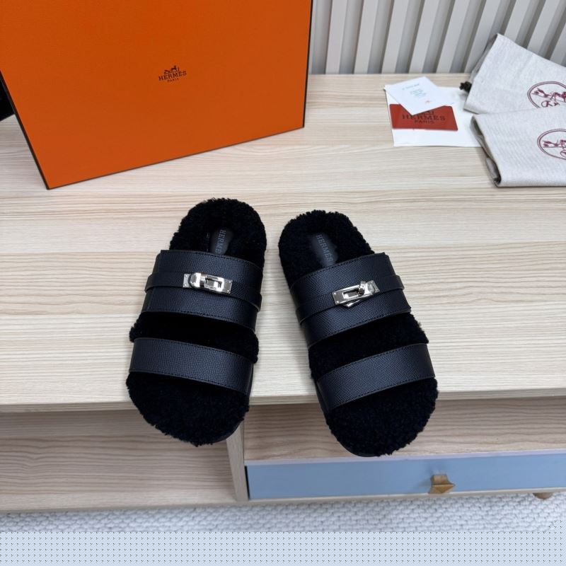 H**mes slippers